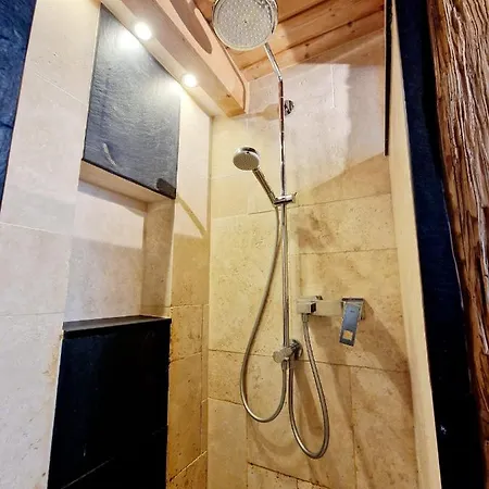 بيت خشبي Wood & Stone 3