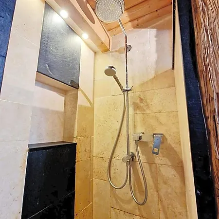 بيت خشبي Wood & Stone 3 *
